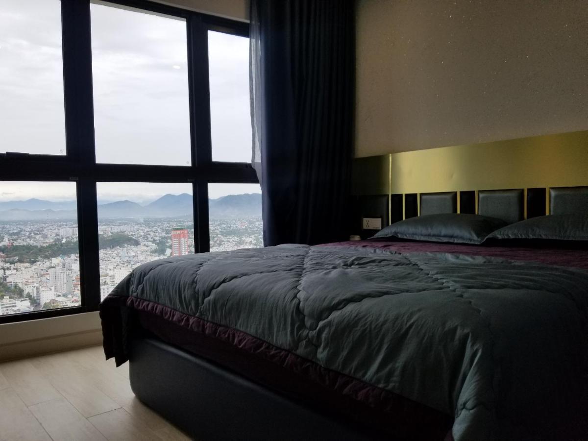 Gold Coast Luxury Apartment Nha Trang Esterno foto